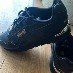Reebok Women’s Black Gold Tennis Shoes - Sneakers Size 11
